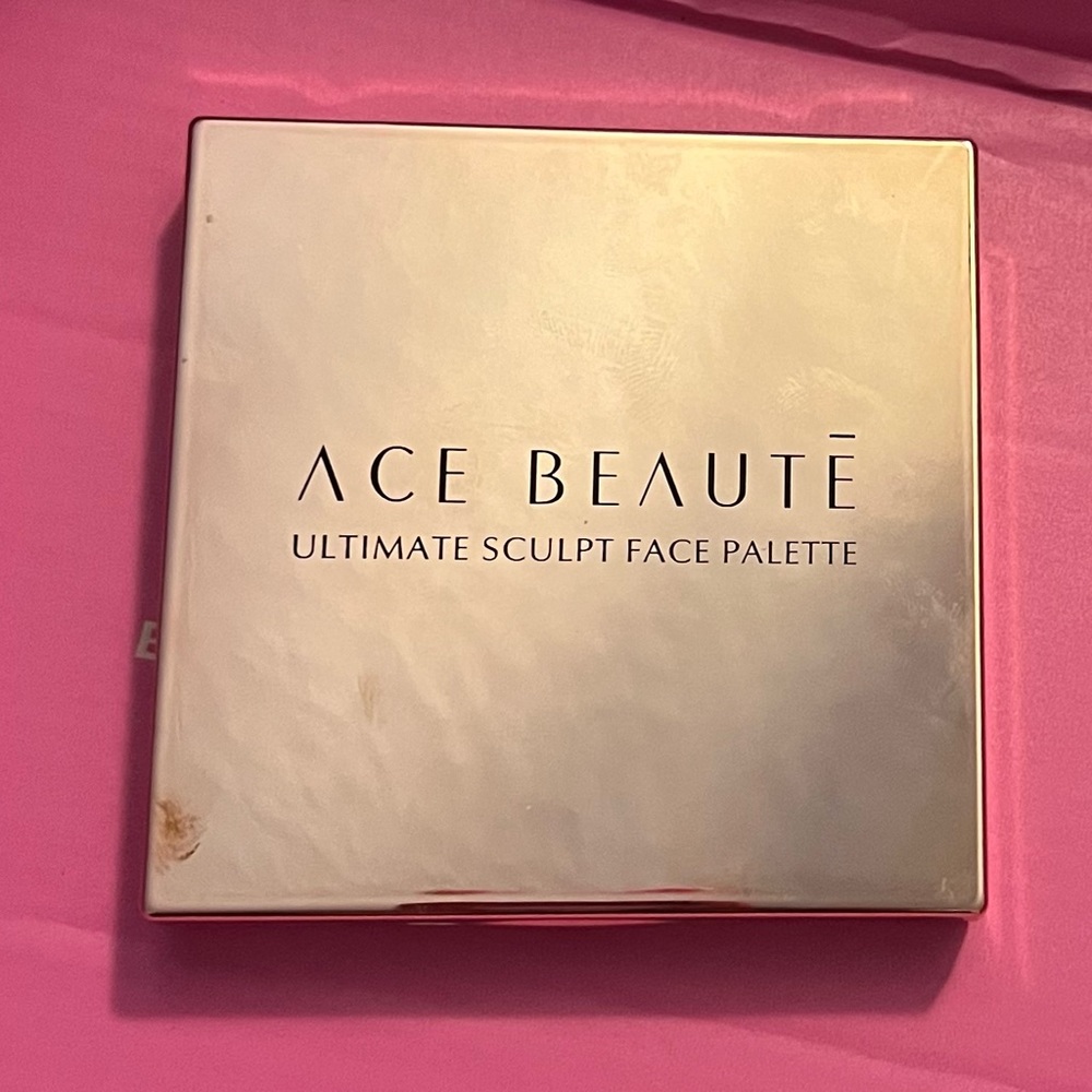Ace Beaute ultimate sculpt face palette